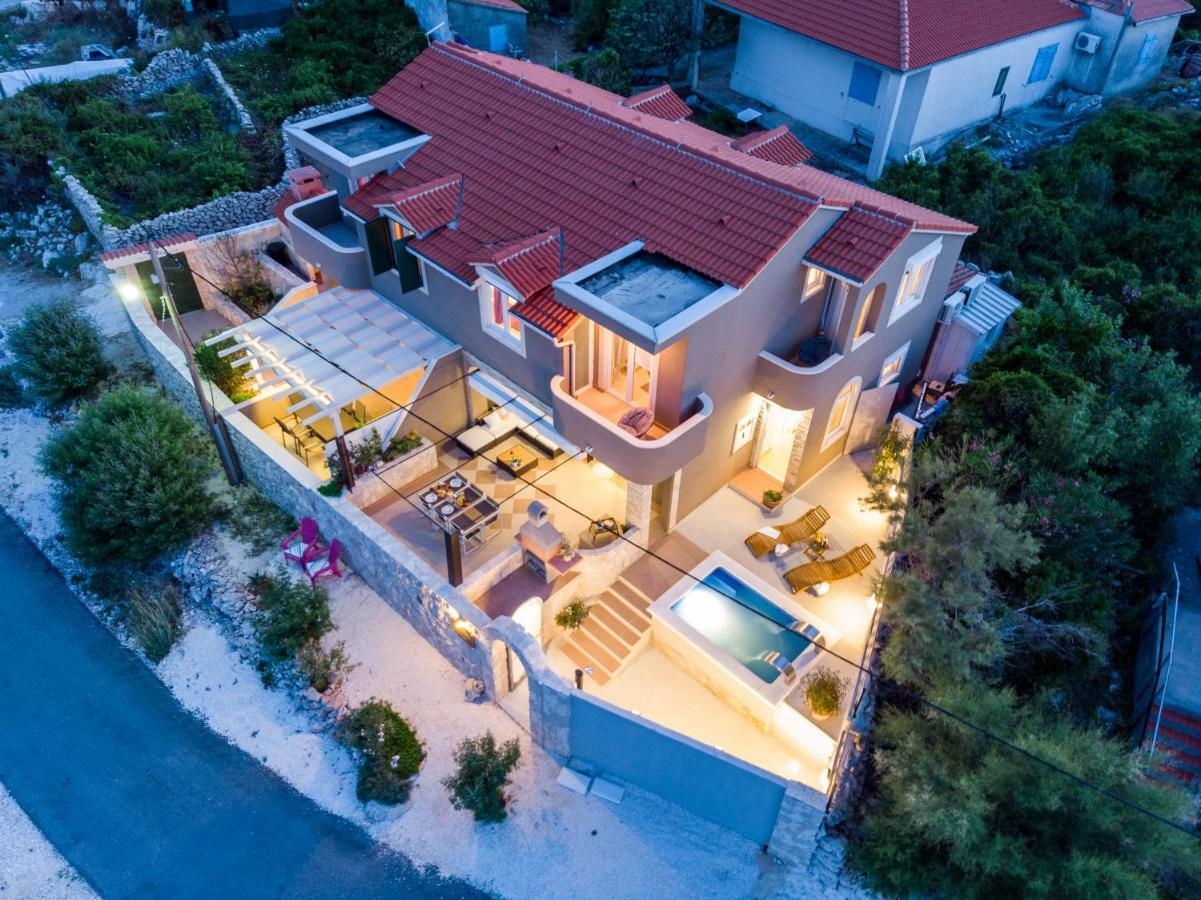 Villa Insula Ventum Traù Esterno foto