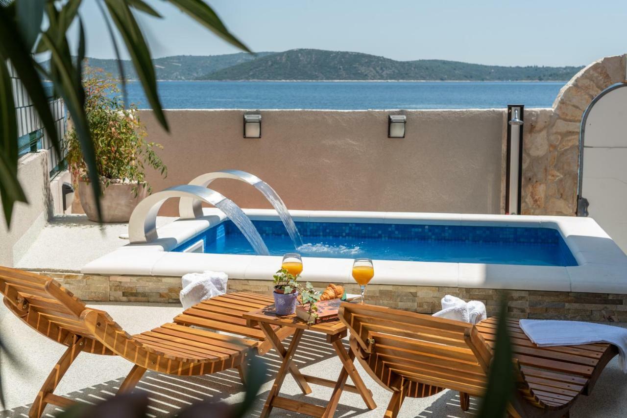 Villa Insula Ventum Traù Esterno foto